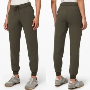 Lululemon On The Fly Jogger Pant Dark Olive Size 6
